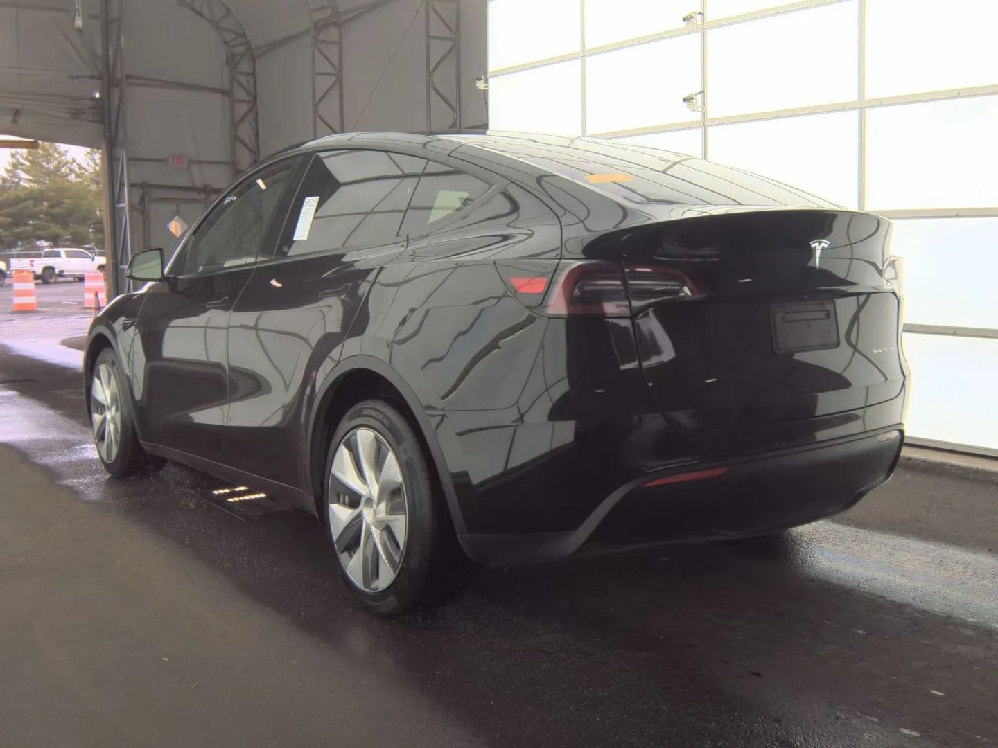 tesla model y 2023 7SAYGDEE0PF795947 image tesla model y 2023 7SAYGDEE0PF795947 image
